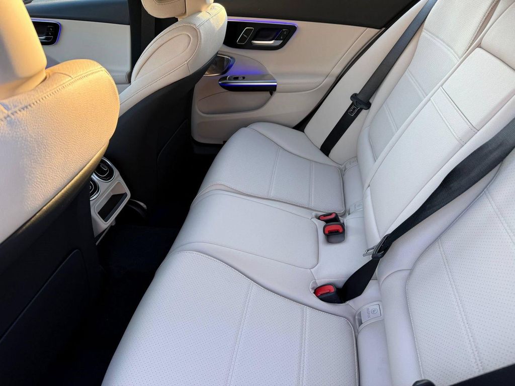 2026 Mercedes-BENZ C-CLASS 缩略图 23