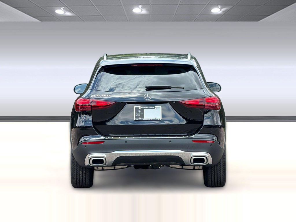 صورة 10 لـ 2026 Mercedes-BENZ GLA