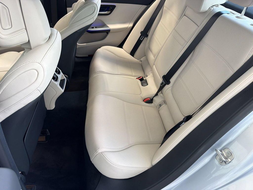 صورة مصغرة 14 لـ 2026 Mercedes-BENZ C-CLASS