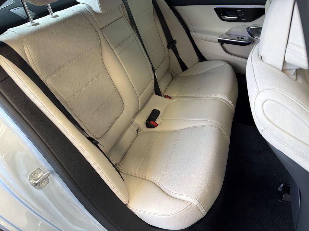 صورة مصغرة 30 لـ 2026 Mercedes-BENZ C-CLASS