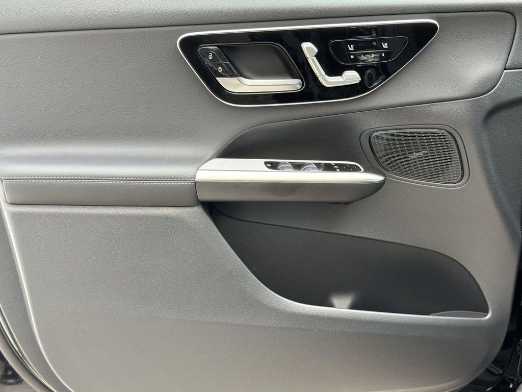 2026 Mercedes-BENZ GLC 缩略图 14