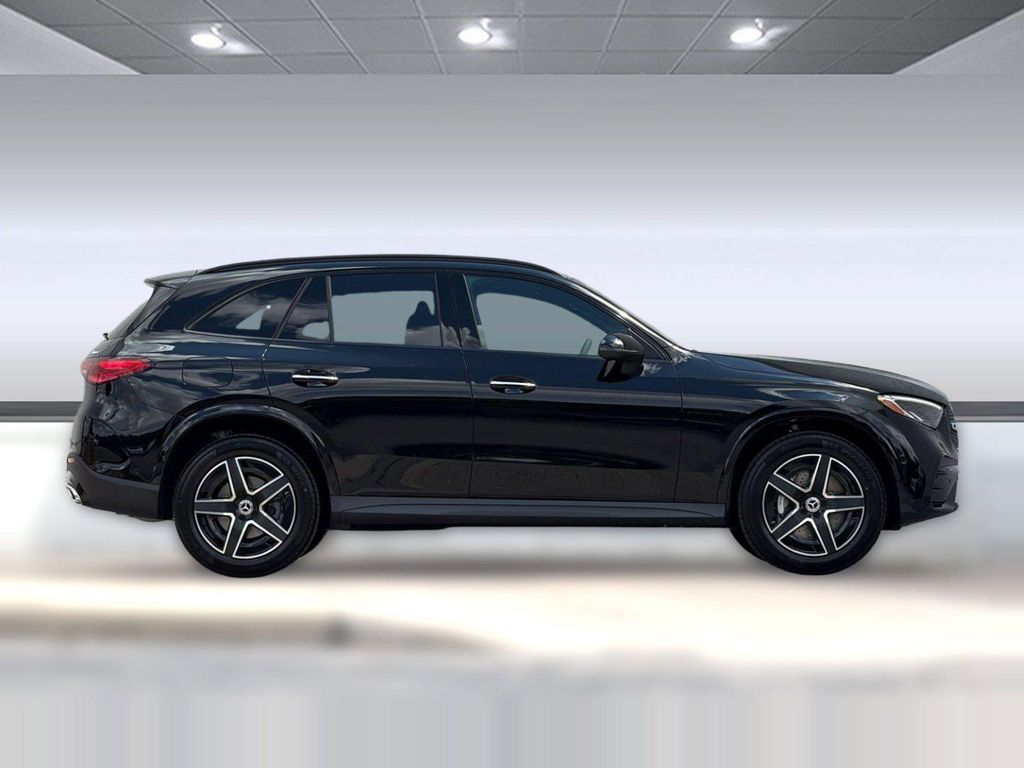 صورة 8 لـ 2026 Mercedes-BENZ GLC