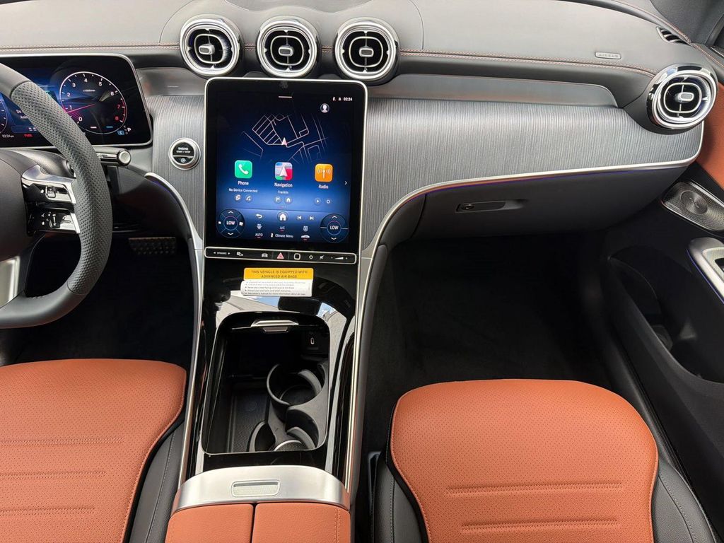 2026 Mercedes-BENZ GLC — миниатюра 30