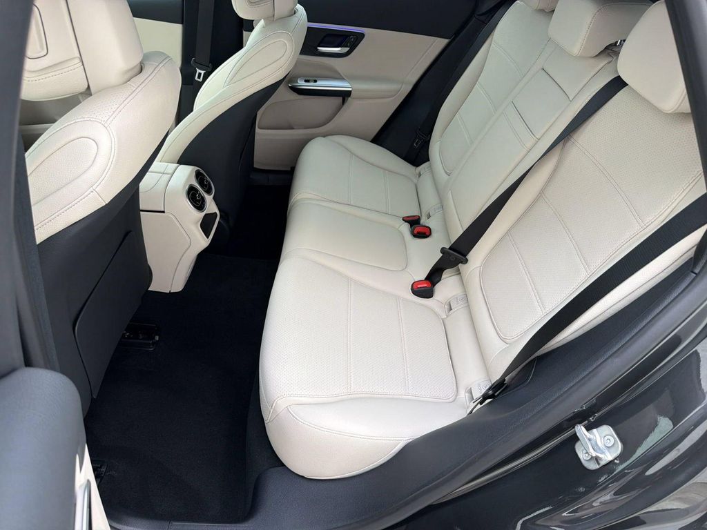 2026 Mercedes-BENZ GLC 缩略图 23
