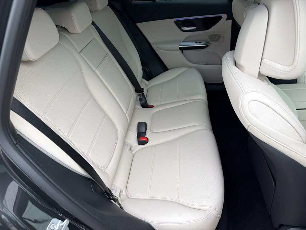 2026 Mercedes-BENZ GLC 缩略图 31
