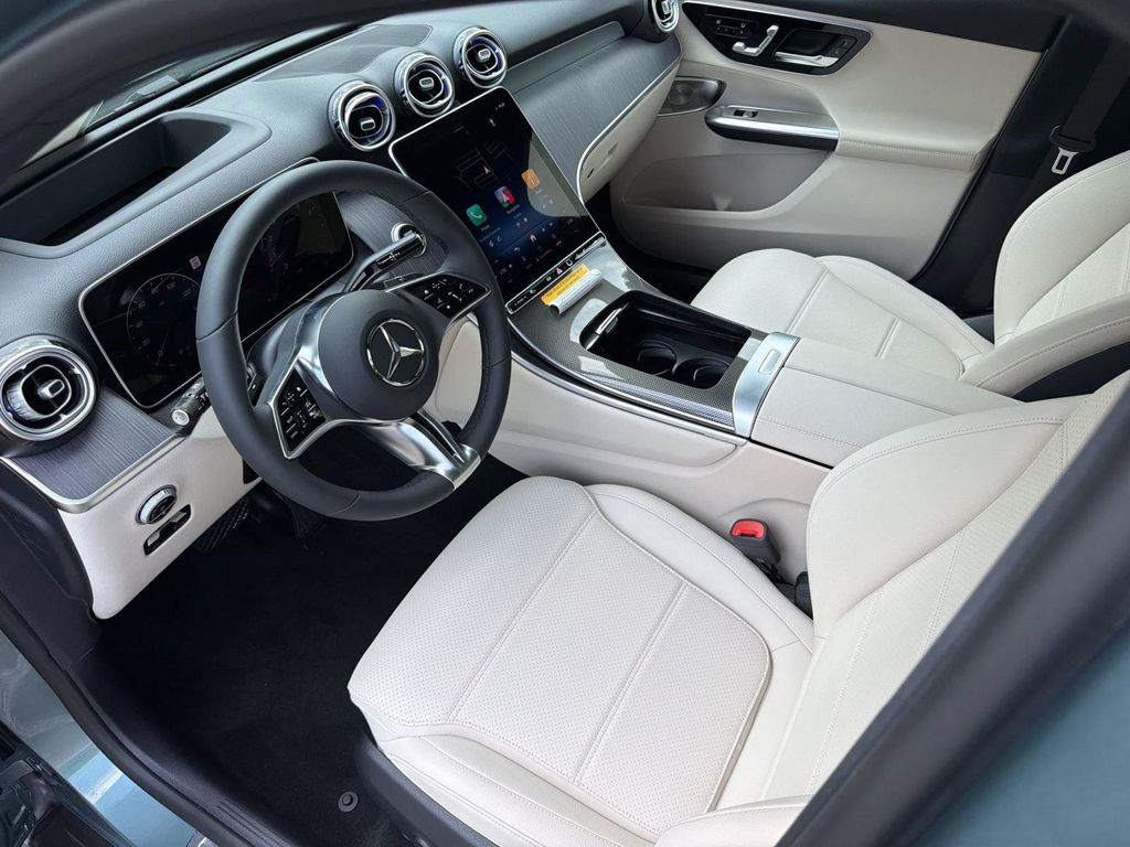 2026 Mercedes-BENZ GLC — фото 4