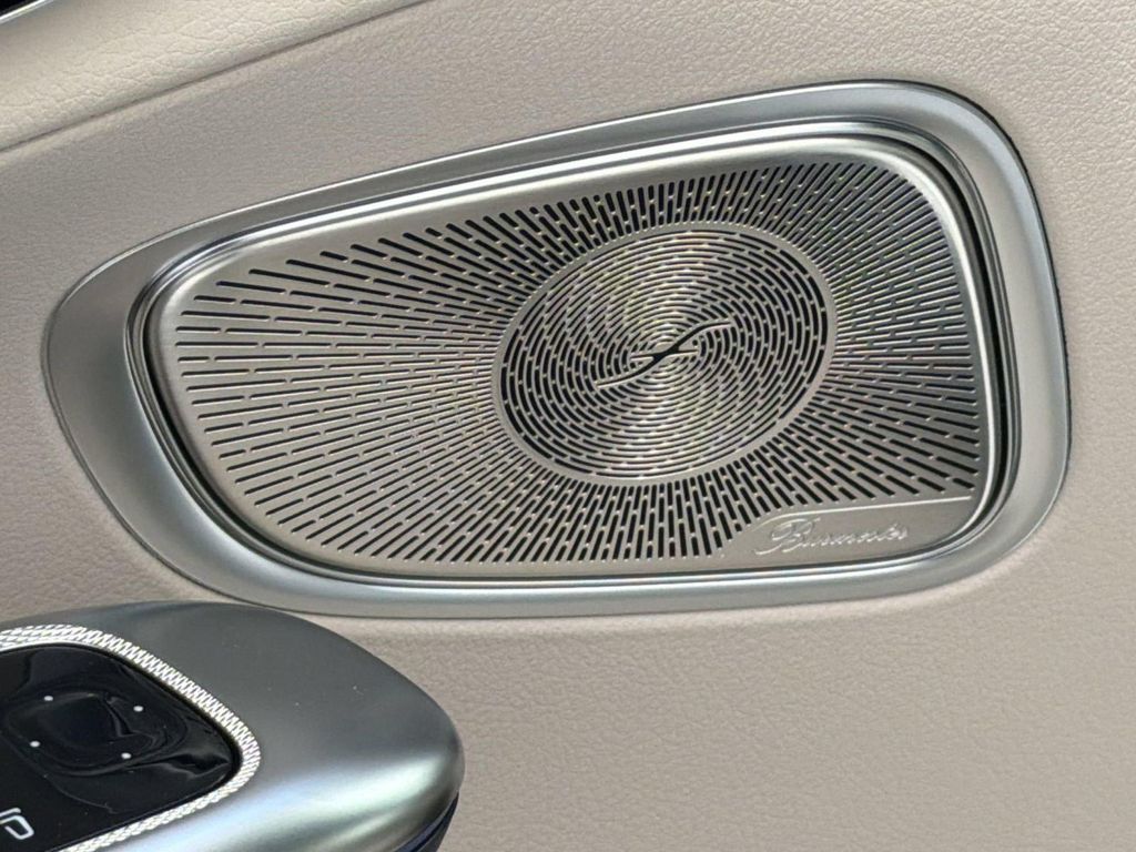 2026 Mercedes-BENZ GLC — миниатюра 28