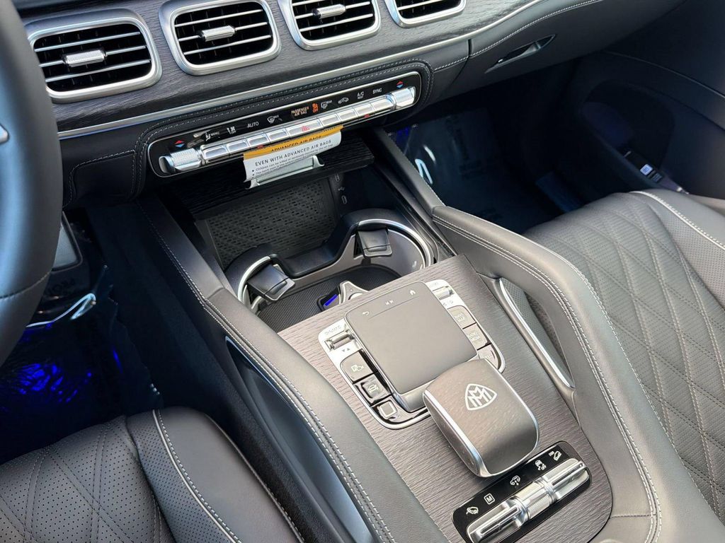 صورة مصغرة 17 لـ 2026 Mercedes-BENZ GLS MAYBACH
