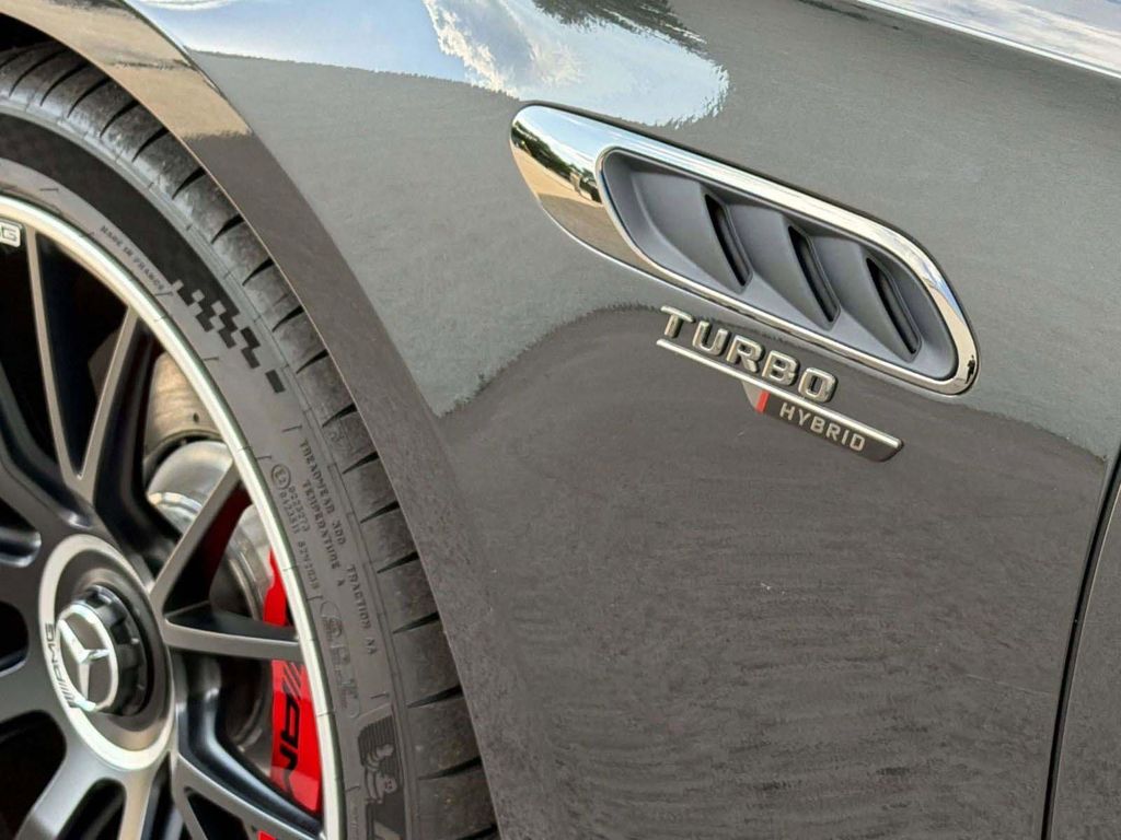 2026 Mercedes-BENZ AMG E 53 E 4MATIC+ — миниатюра 31