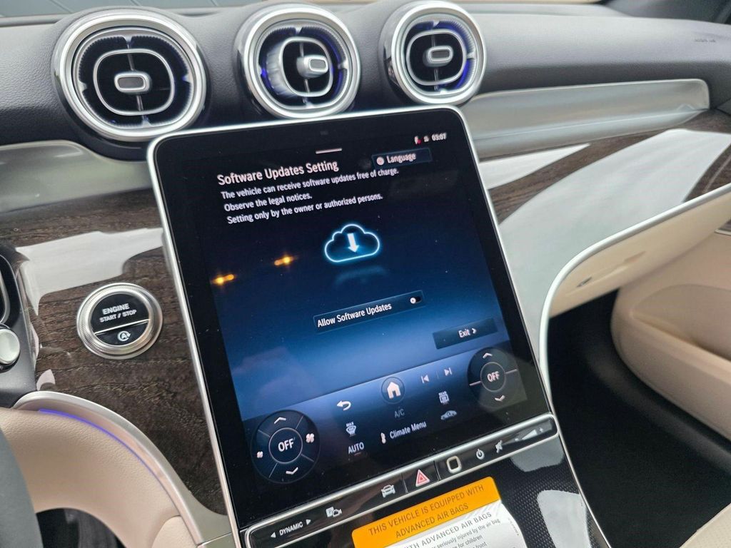2026 Mercedes-BENZ GLC — миниатюра 27