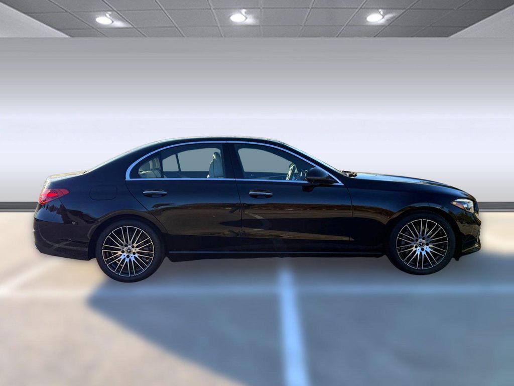 2026 Mercedes-BENZ C-CLASS — фото 8