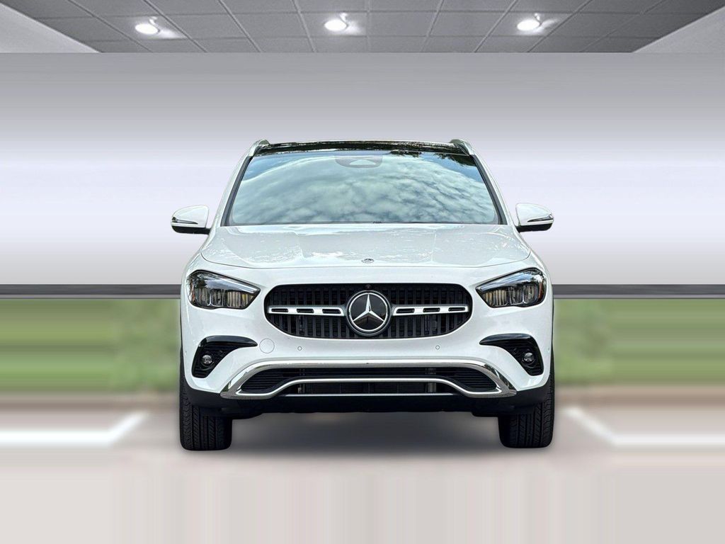2026 Mercedes-BENZ GLA photo 6