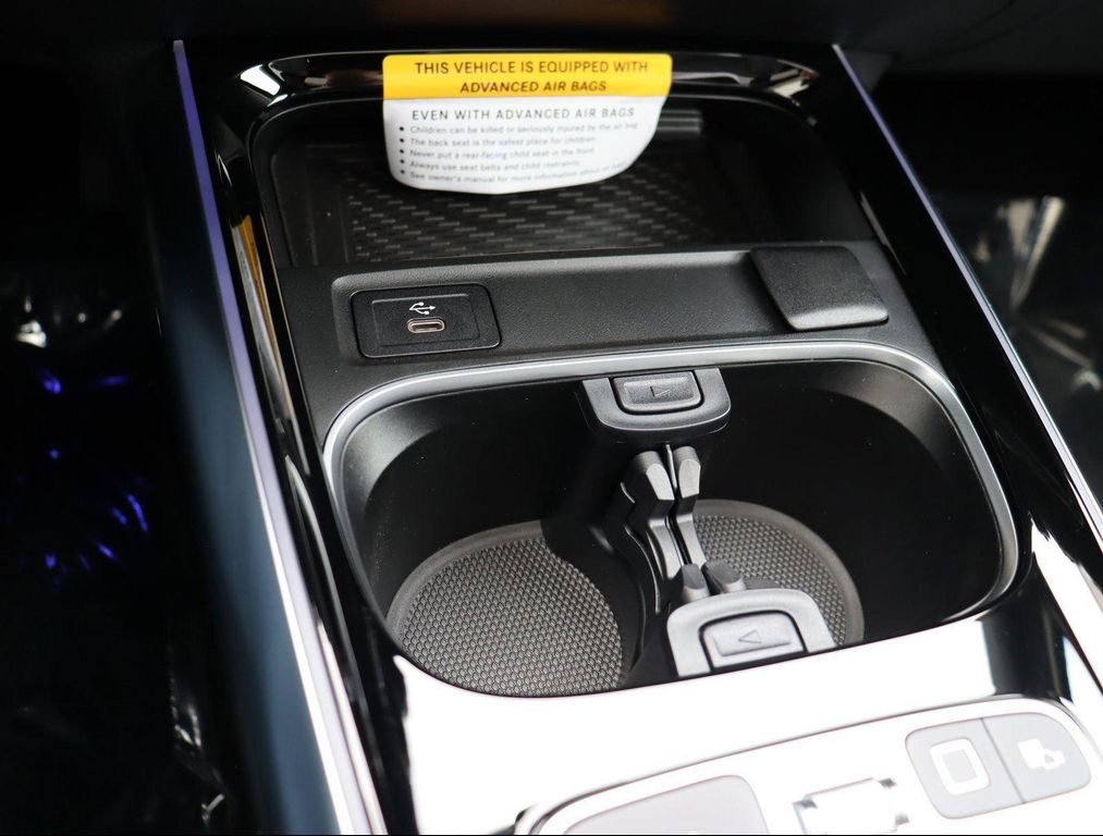 2025 Mercedes-BENZ GLA 缩略图 47