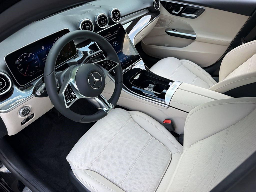 2026 Mercedes-BENZ C-CLASS — фото 4