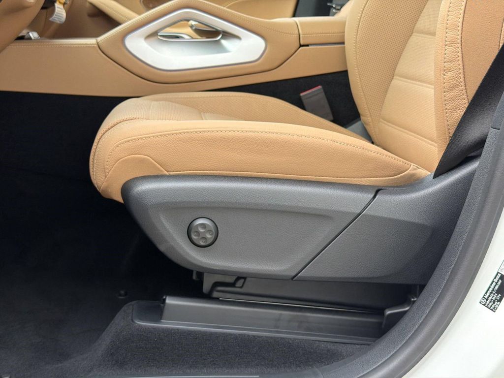 2026 Mercedes-BENZ GLE 缩略图 15