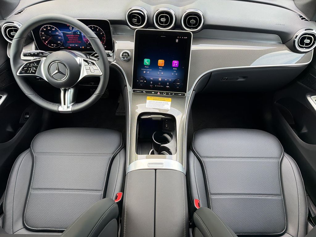 2026 Mercedes-BENZ GLC — миниатюра 16