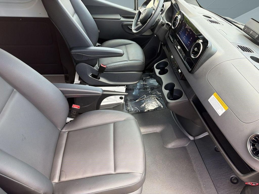 2025 Mercedes-BENZ OTHERS 缩略图 23