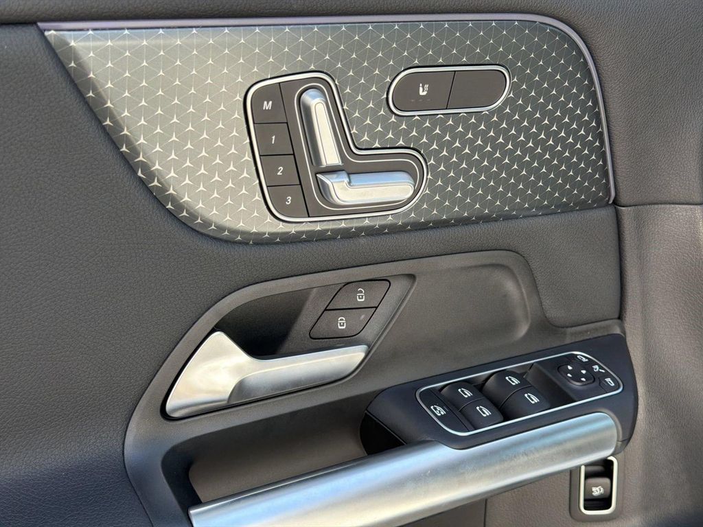 صورة مصغرة 14 لـ 2026 Mercedes-BENZ GLA