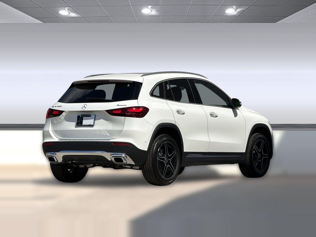 2026 Mercedes-BENZ GLA 照片 9