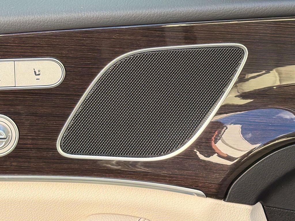 2026 Mercedes-BENZ GLE — миниатюра 22