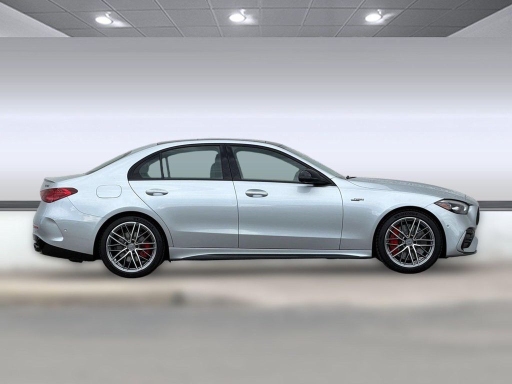 صورة 8 لـ 2026 Mercedes-BENZ AMG C 43 4MATIC