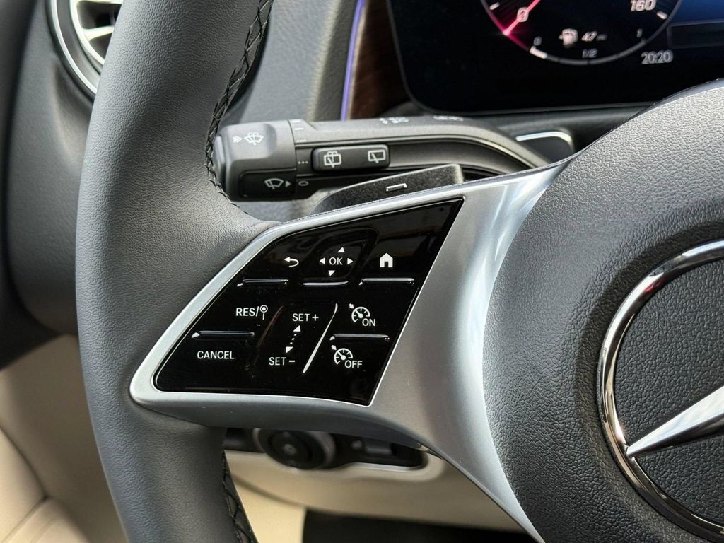 2026 Mercedes-BENZ GLB thumbnail 18