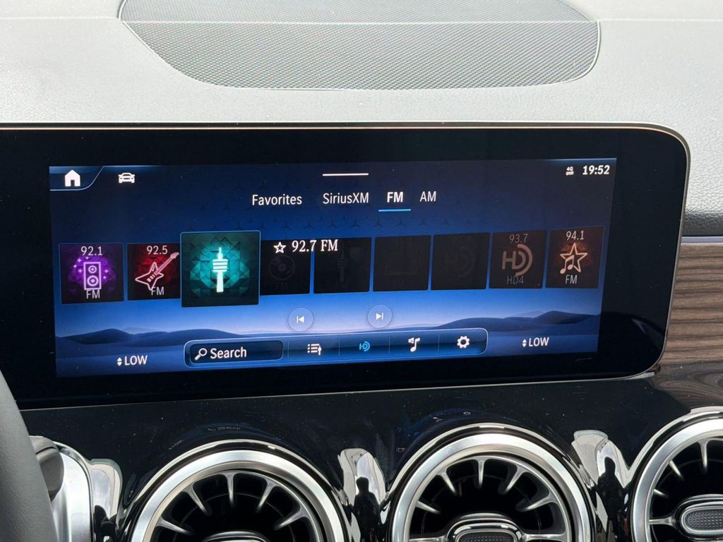 2026 Mercedes-BENZ GLB 缩略图 24