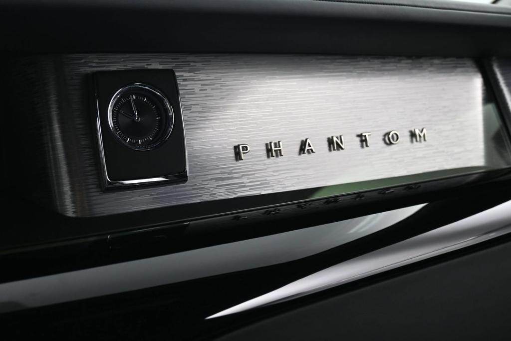 صورة مصغرة 16 لـ 2027 ROLLS-ROYCE PHANTOM
