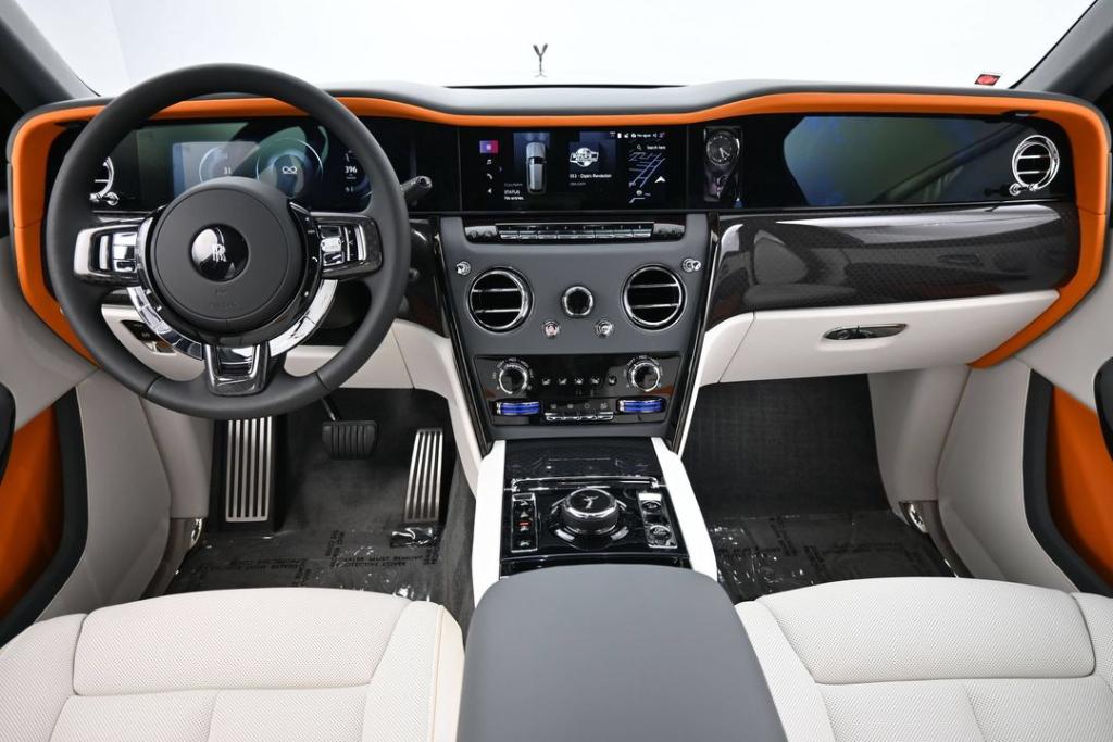 2027 ROLLS-ROYCE CULLINAN BADGE — фото 10