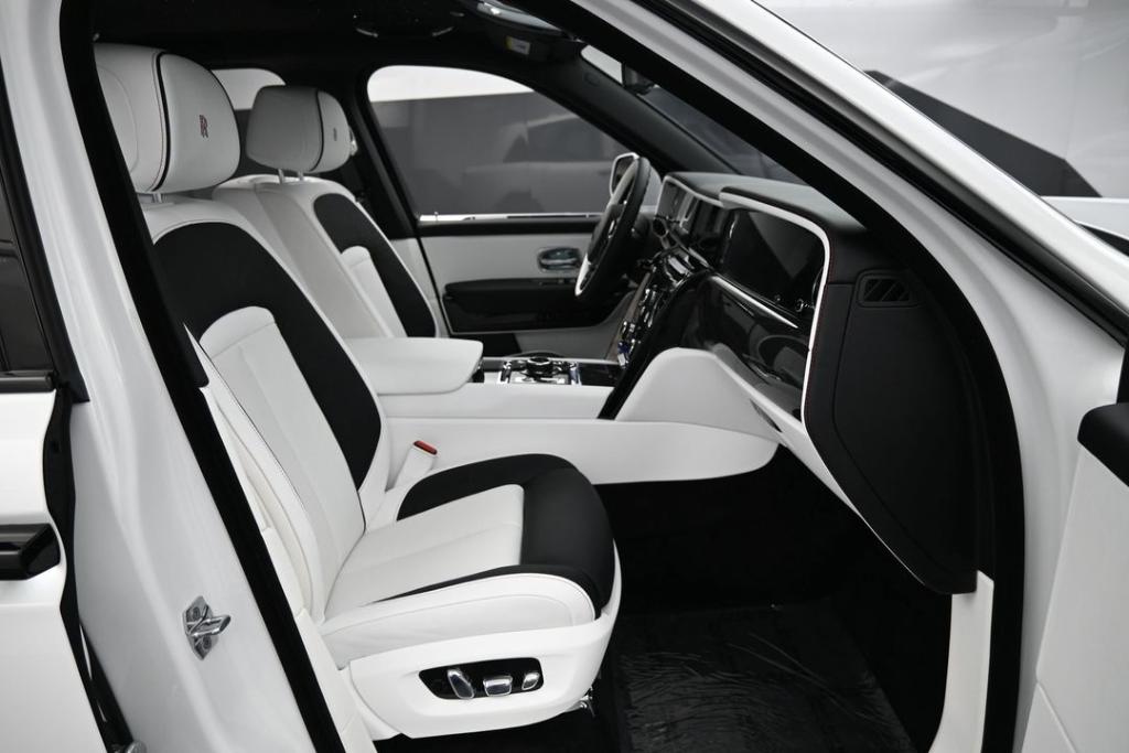 صورة مصغرة 26 لـ 2025 ROLLS-ROYCE CULLINAN