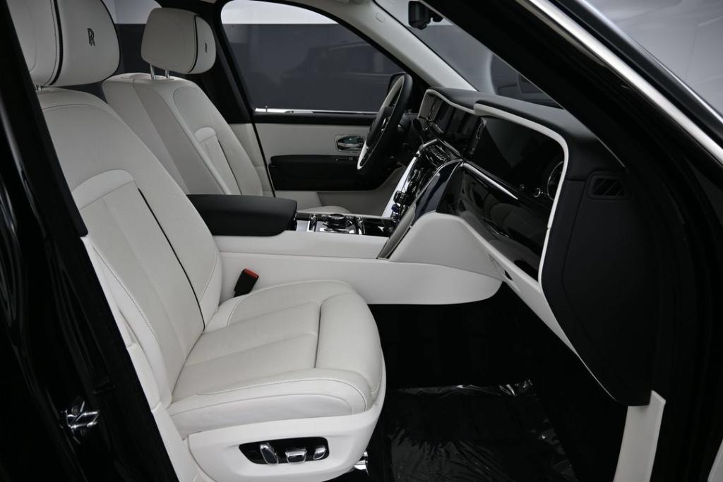 2025 ROLLS-ROYCE CULLINAN — миниатюра 24