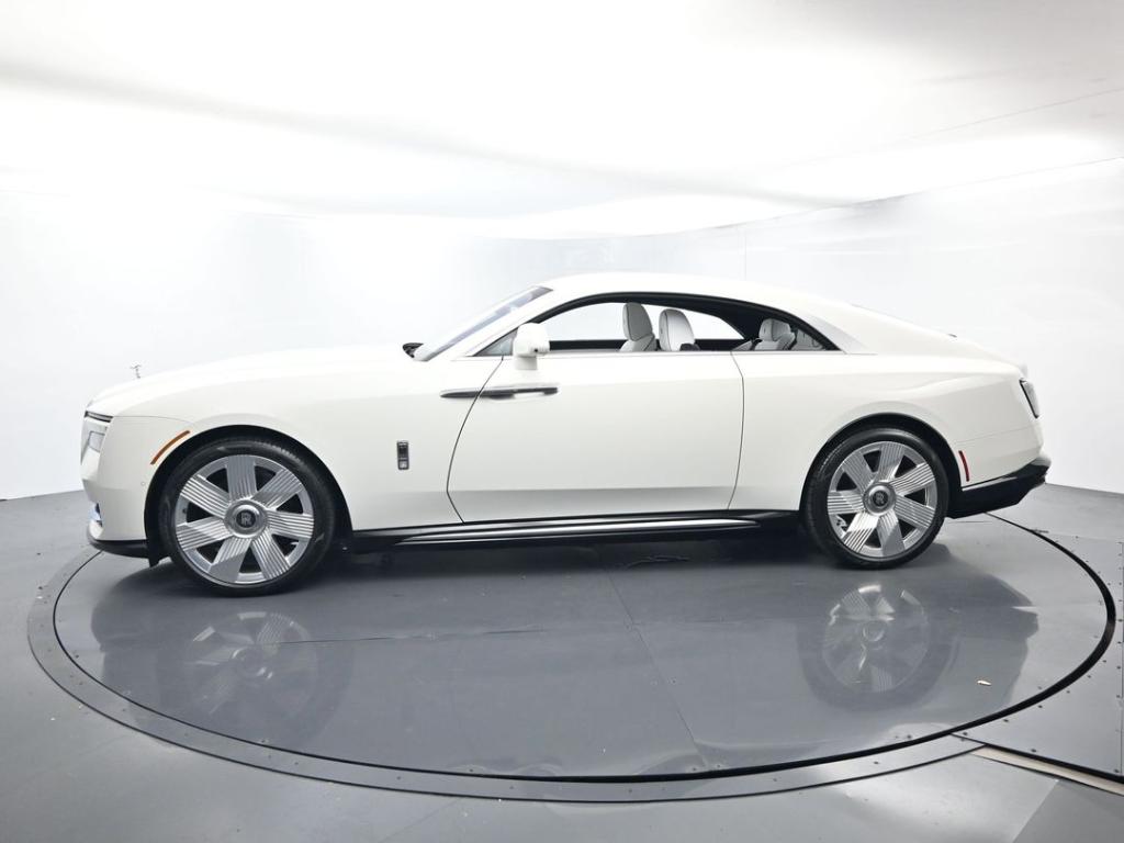 صورة 3 لـ 2025 ROLLS-ROYCE SPECTRE