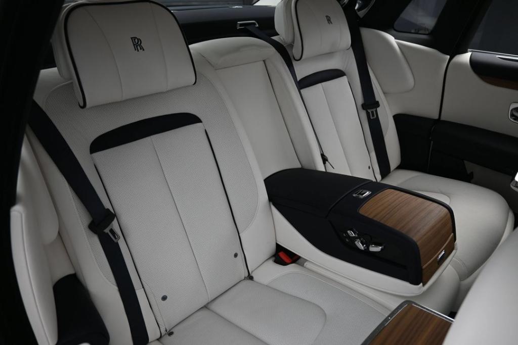 2027 ROLLS-ROYCE GHOST — миниатюра 21