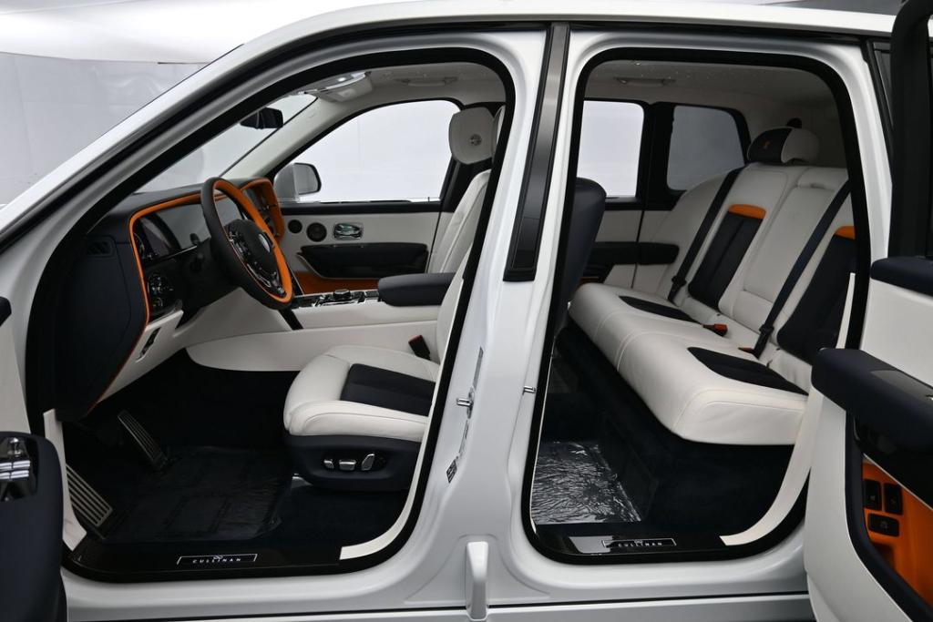 2027 ROLLS-ROYCE CULLINAN BADGE — миниатюра 21