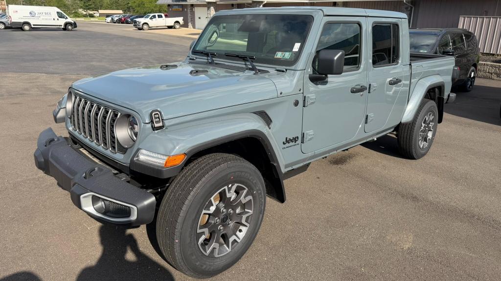 New 2026 Jeep Gladiator Sport