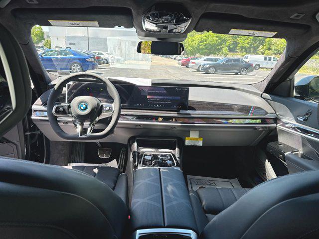 صورة مصغرة 12 لـ 2026 BMW I7 EDRIVE50