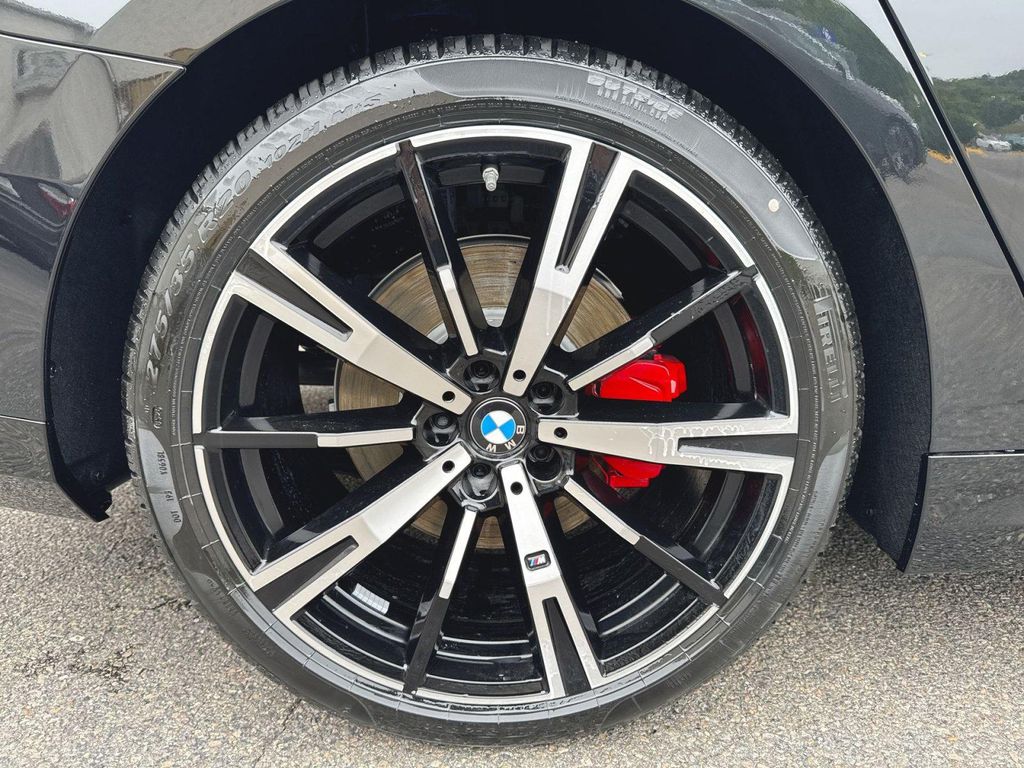 صورة مصغرة 31 لـ 2027 BMW 530 I