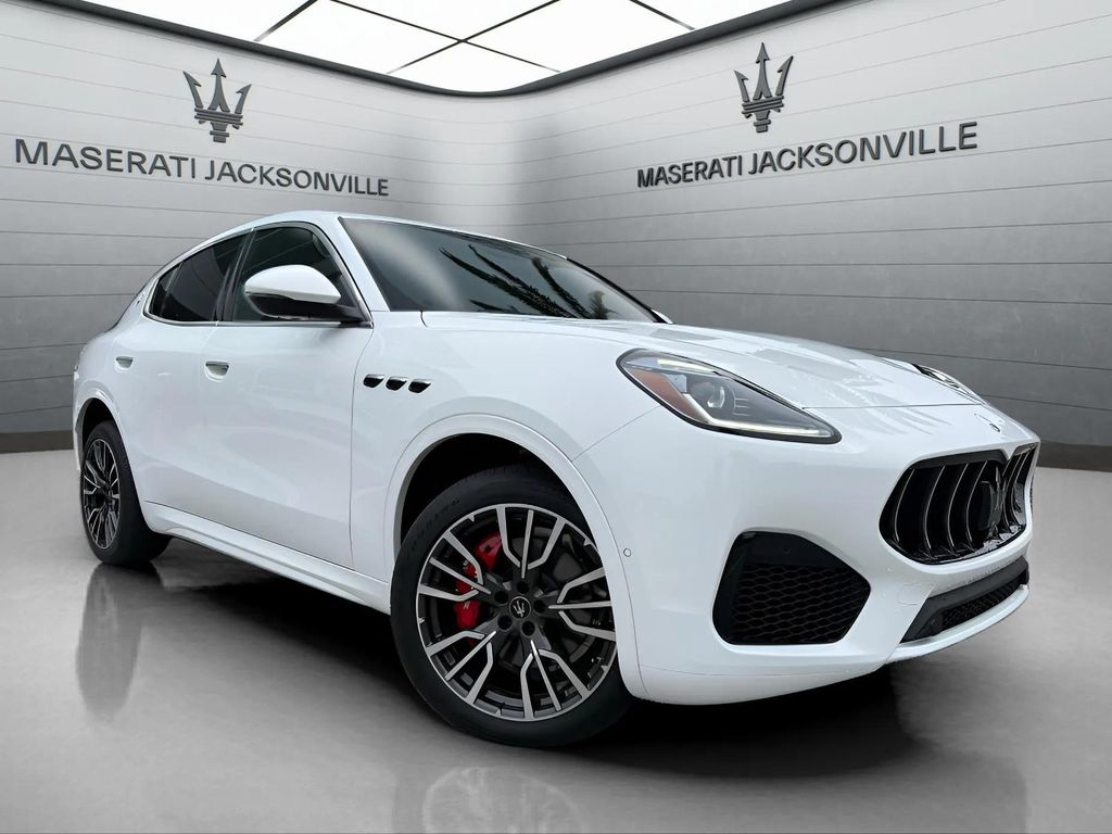 New 2025 Maserati Grecale Base