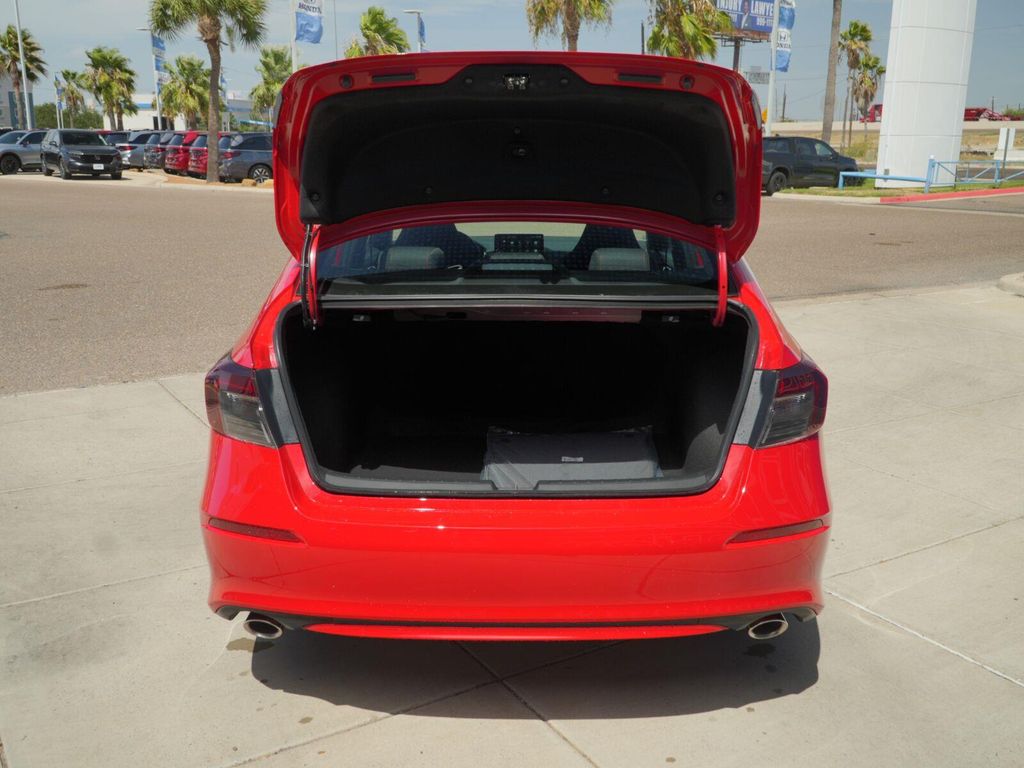 صورة 7 لـ 2026 Honda CIVIC SI BASE