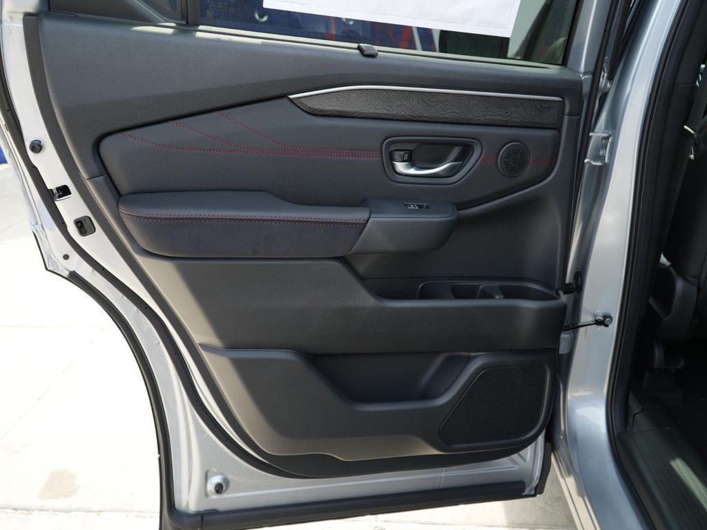 2026 Honda PILOT BLACK EDITION — миниатюра 15
