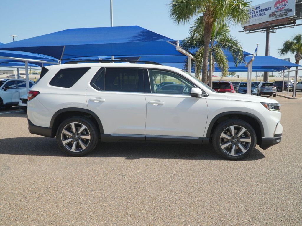 صورة 9 لـ 2023 Honda PILOT TOURING 8-PASSENGER
