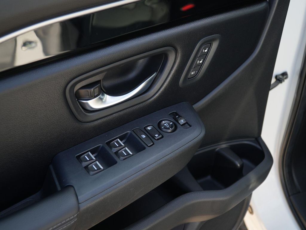 صورة 5 لـ 2023 Honda PILOT TOURING 8-PASSENGER