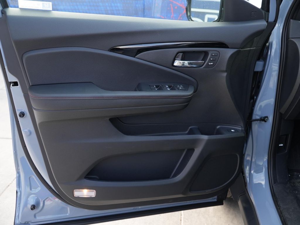 صورة مصغرة 13 لـ 2026 Honda RIDGELINE BLACK