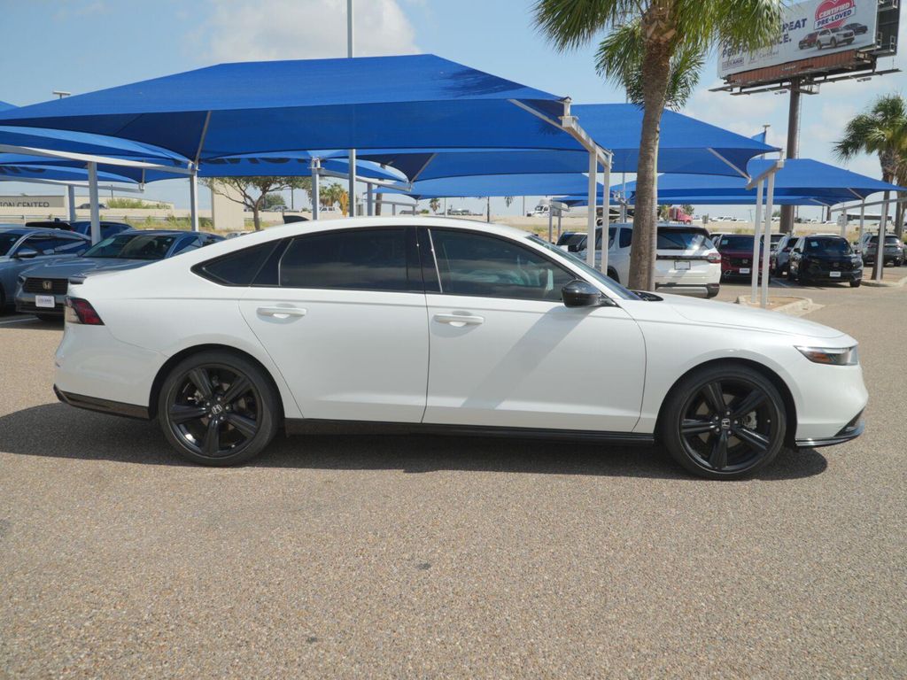 صورة 4 لـ 2024 Honda ACCORD HYBRID SPORT-L