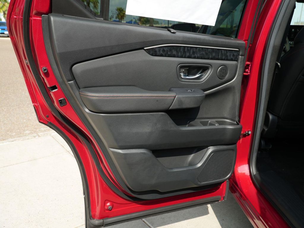 صورة 18 لـ 2026 Honda PASSPORT AWD TRAILSPORT ELITE