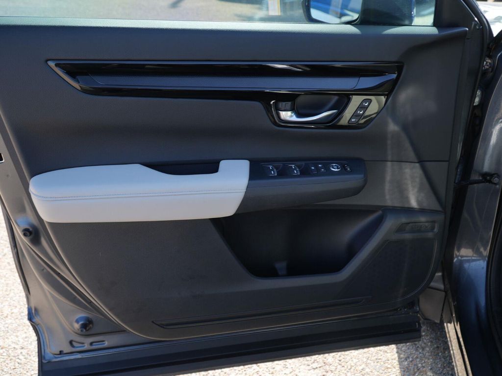 صورة 4 لـ 2025 Honda CR-V EX-L 2WD
