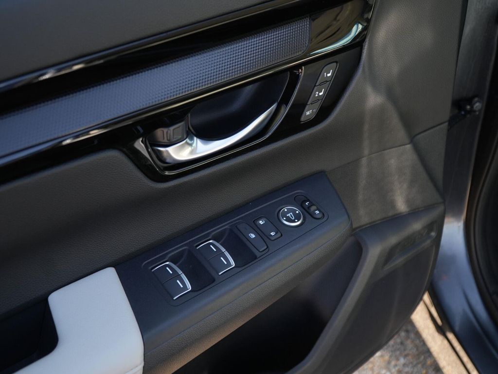 صورة 5 لـ 2025 Honda CR-V EX-L 2WD