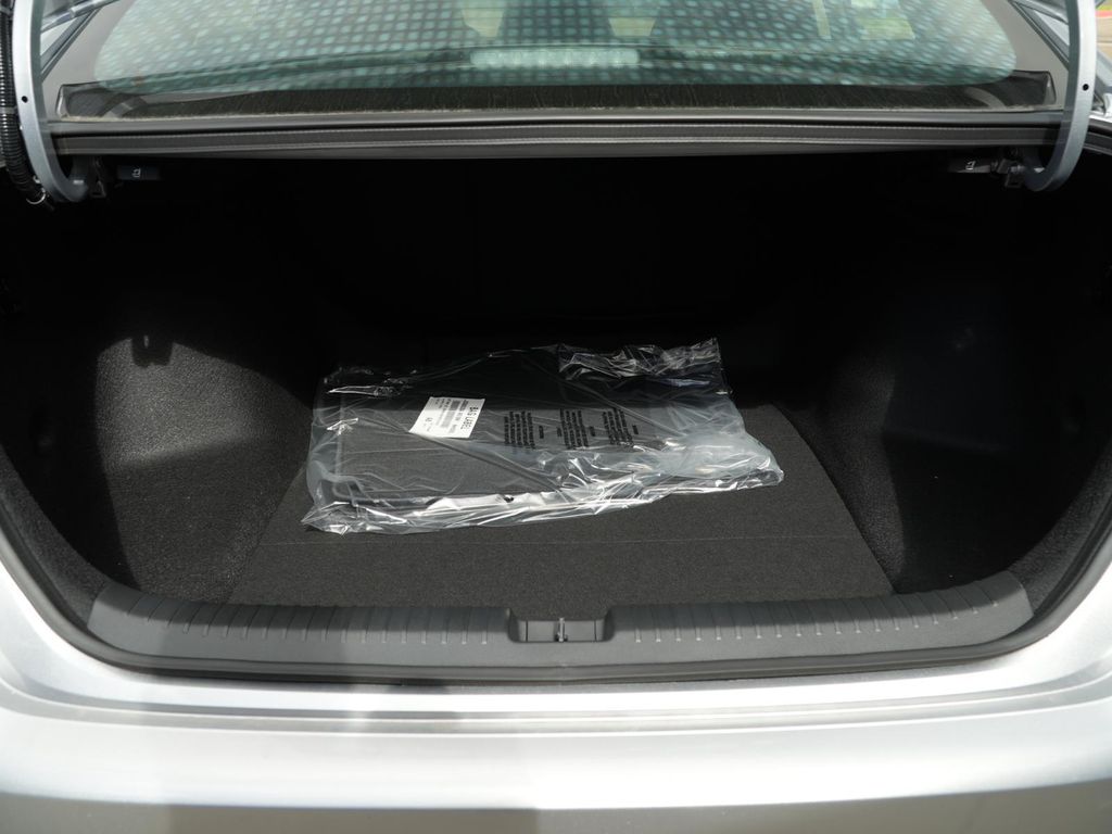 صورة 8 لـ 2026 Honda ACCORD SE
