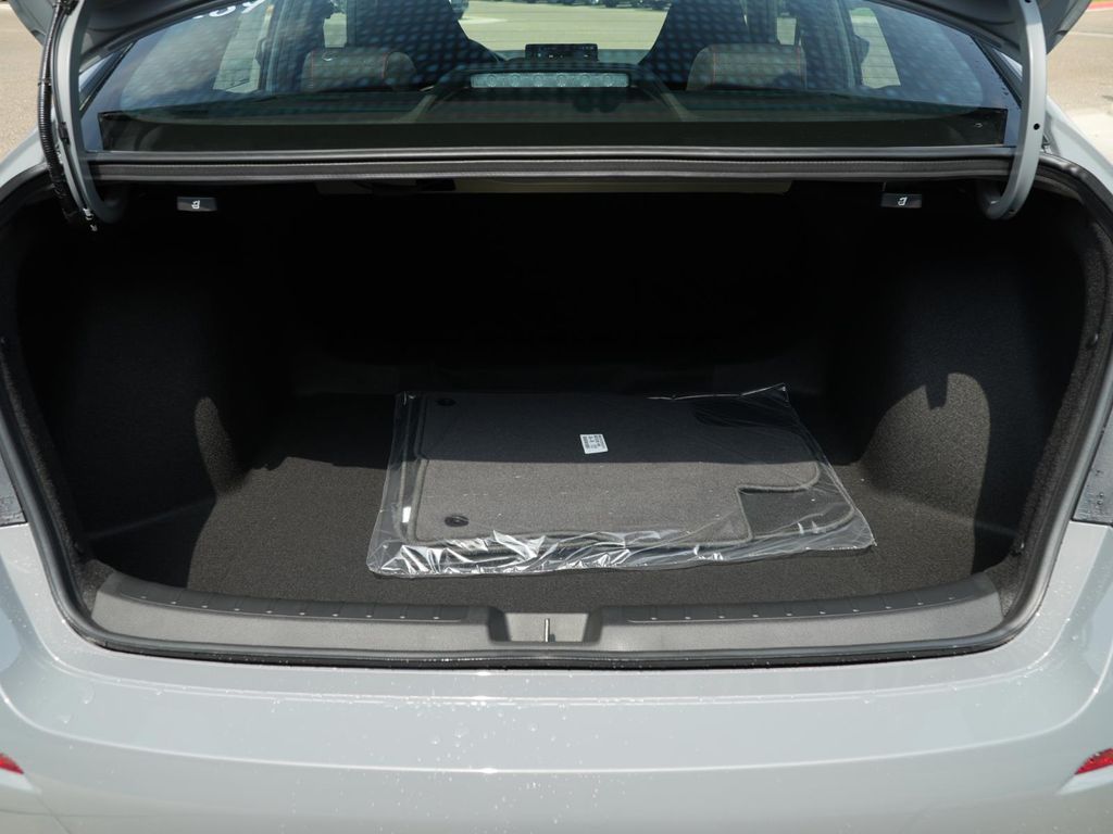 صورة 8 لـ 2026 Honda CIVIC SI BASE