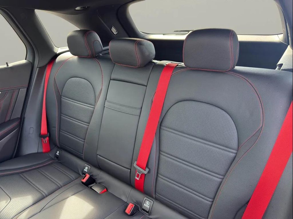 صورة 13 لـ 2021 Mercedes-BENZ AMG GLC 43 4MATIC